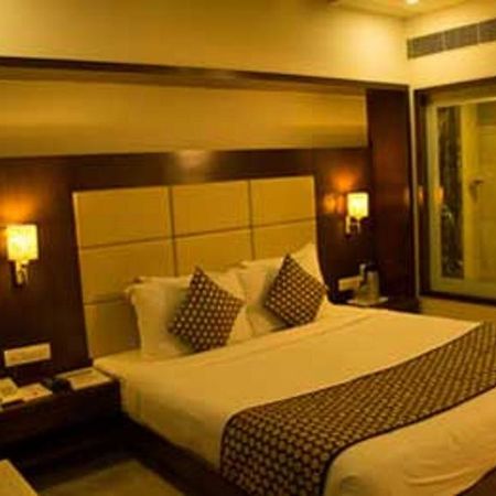 The Grand Thakar Hotel Rajkot Exterior foto