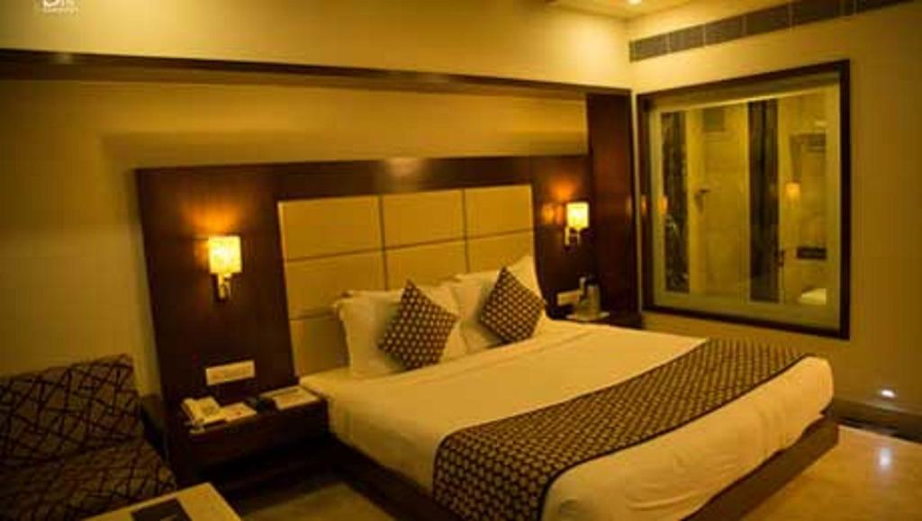 The Grand Thakar Hotel Rajkot Exterior foto